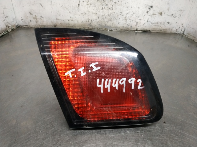 Lanterna traseira esquerda interna 265559F610 NISSAN