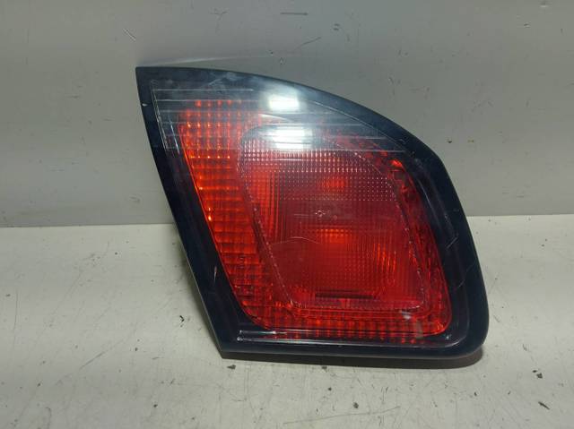 Lanterna traseira esquerda interna 265559F610 NISSAN