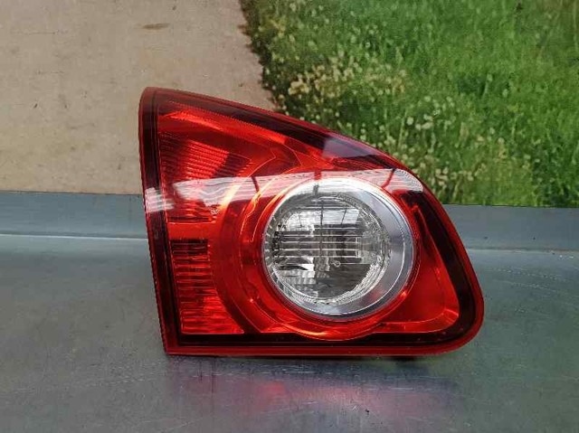 Lanterna traseira esquerda interna 26555JD800 NISSAN