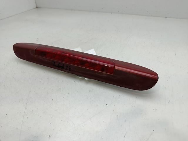 Sinal de parada traseiro adicional para Nissan Tiida C11X