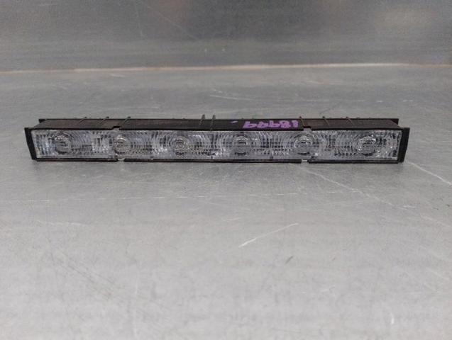 Sinal de parada traseiro adicional para Renault DUSTER HM