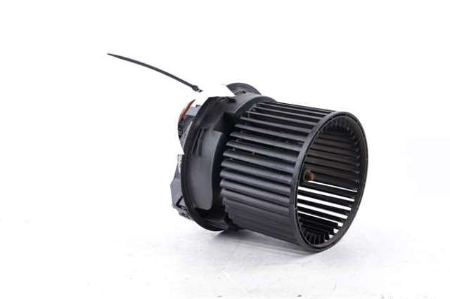 Motor de ventilador de forno (de aquecedor de salão) 272106600R RENAULT