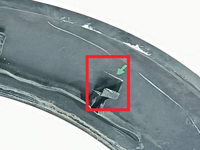 Expansor (placa sobreposta) de arco do pára-lama dianteiro esquerdo 2757209 BMW