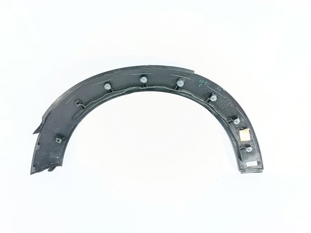 Expansor (placa sobreposta) de arco do pára-lama dianteiro direito 2757210 BMW