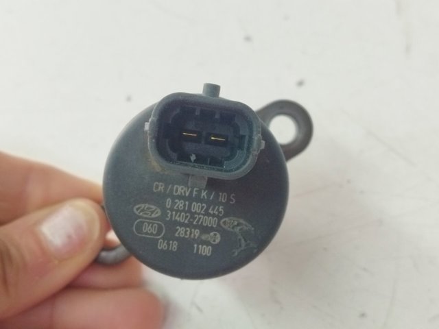 Regulador de pressão de combustível na régua de injectores 281002445 HYUNDAI