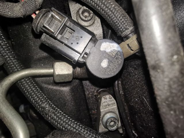 Injetor de injeção de combustível 28424049 VAG