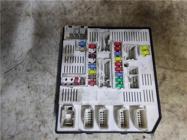 Unidade de dispositivos de segurança 284B66052R RENAULT