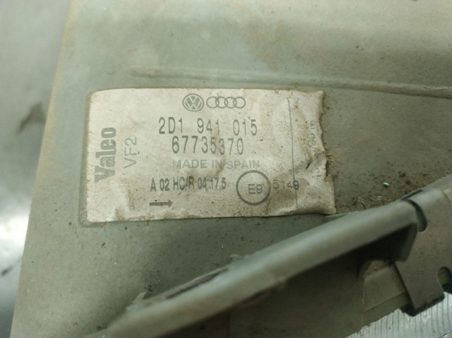 Luz esquerda 2D1941015 VAG