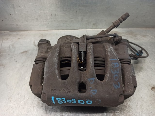 Suporte do freio dianteiro direito 2E0615106B VAG