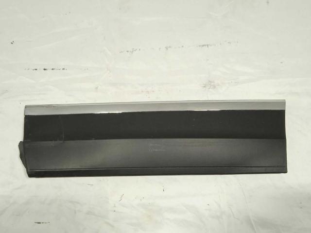 Moldura da porta traseira esquerda inferior 2GA854949L VAG