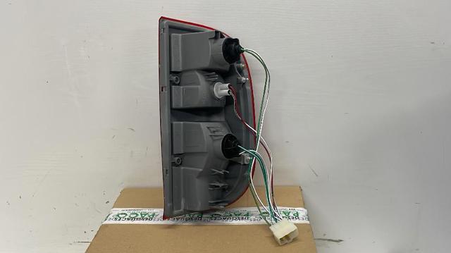 Lanterna traseira esquerda 2M3413B505AA FORD