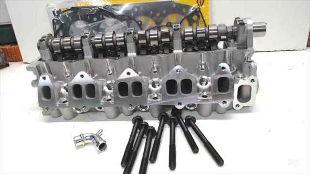 Cabeça de motor (CBC) 2M346049EC FORD