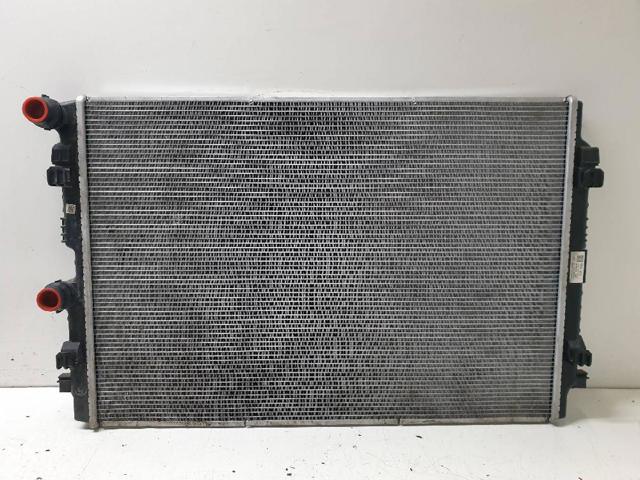Radiador de esfriamento de motor 2Q0121253M VAG