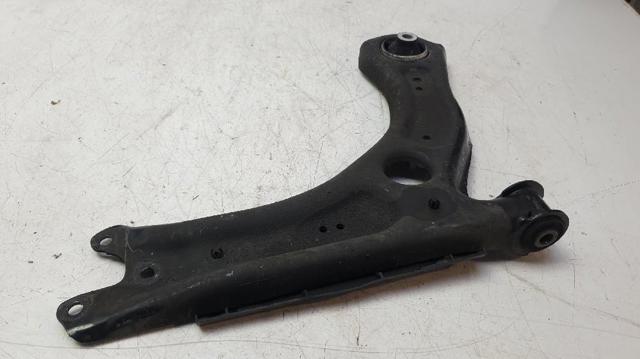 Braço oscilante inferior esquerdo de suspensão dianteira 2Q0498151 VAG