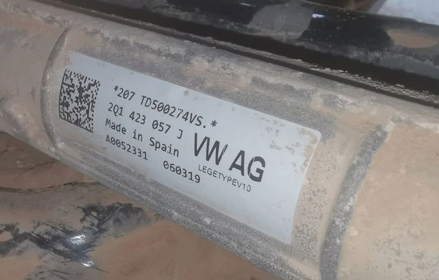 2Q1423057J VAG