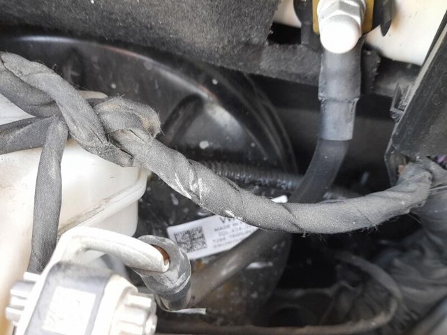 2Q1614106F VAG