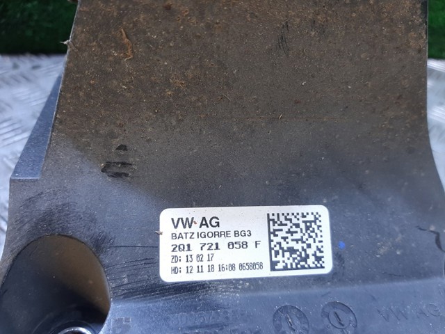 2Q1721058F VAG
