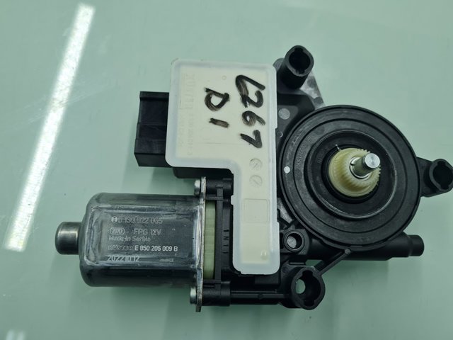 2Q1959405E VAG