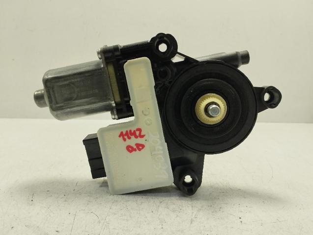 2Q1959882D VAG