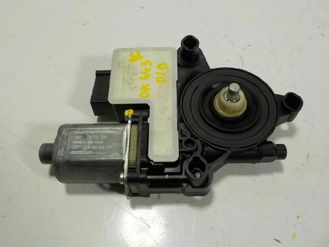 2Q2959406 VAG