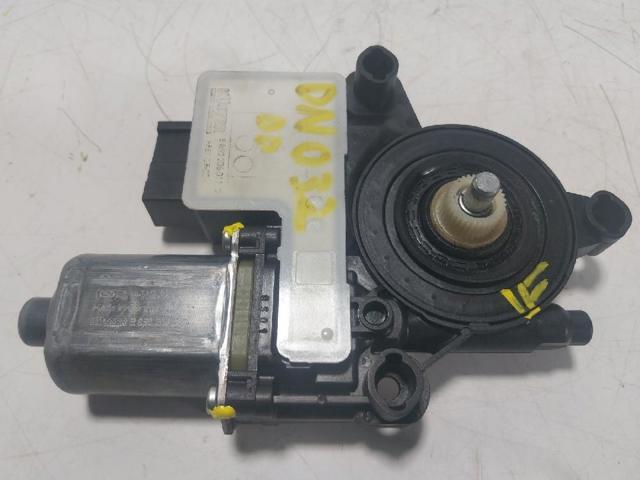 2Q2959882 VAG