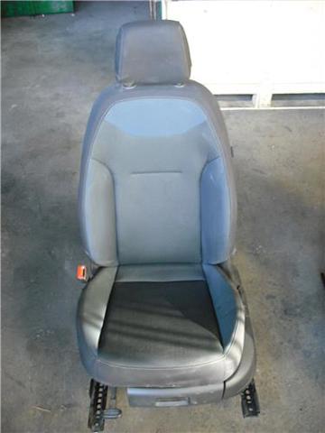 2Q4881105L VAG
