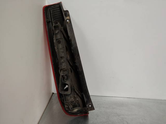 Lanterna traseira direita externa 2S5113A602B FORD
