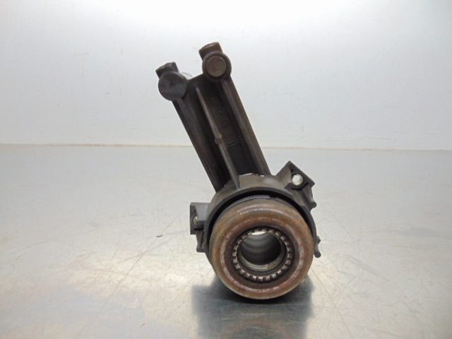 Cilindro de trabalho de embraiagem montado com rolamento de desengate 2S617A564AB FORD