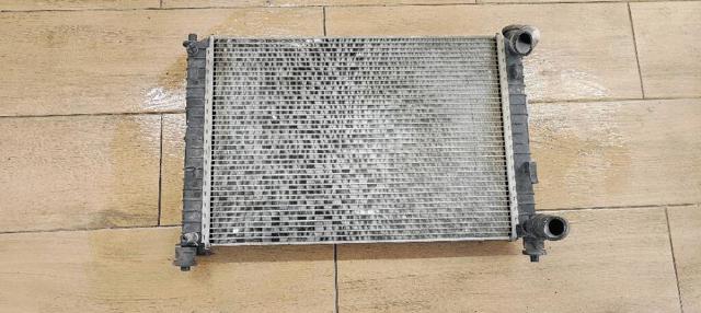 Radiador de esfriamento de motor 2S6H8K161BB FORD