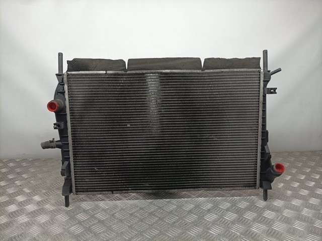 Radiador de esfriamento de motor 2S718C342DC FORD
