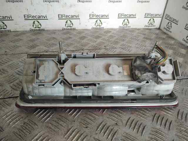 Lanterna traseira direita 2T1413A602AF FORD