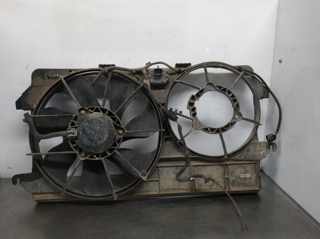 Difusor do radiador de esfriamento, montado com motor e roda de aletas 2T148C607HA FORD