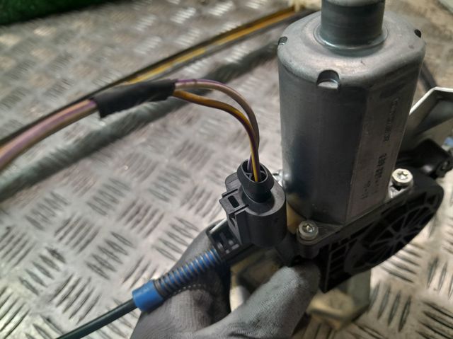 2T14V23200BH Ford