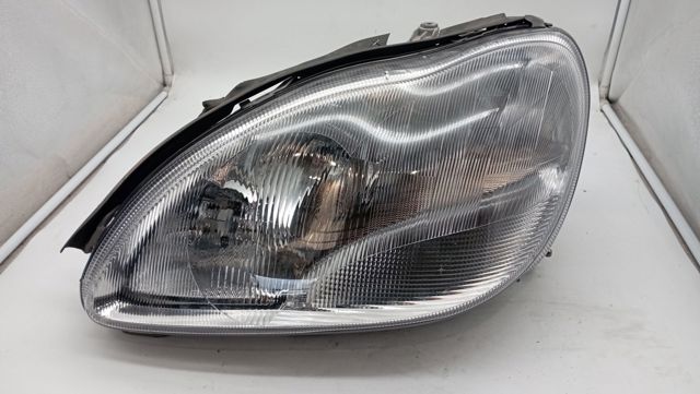 Luz esquerda 301153271 MERCEDES