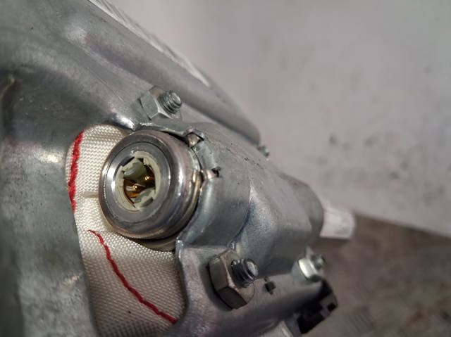 Cinto de segurança (AIRBAG) da porta dianteira direita 30320418C MERCEDES