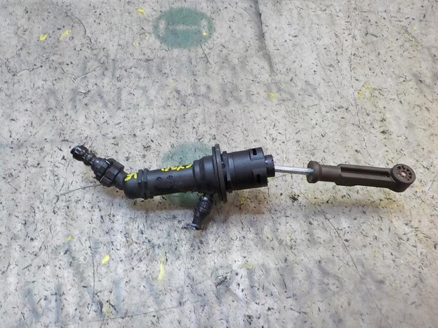 Cilindro mestre de embraiagem 306104118R RENAULT
