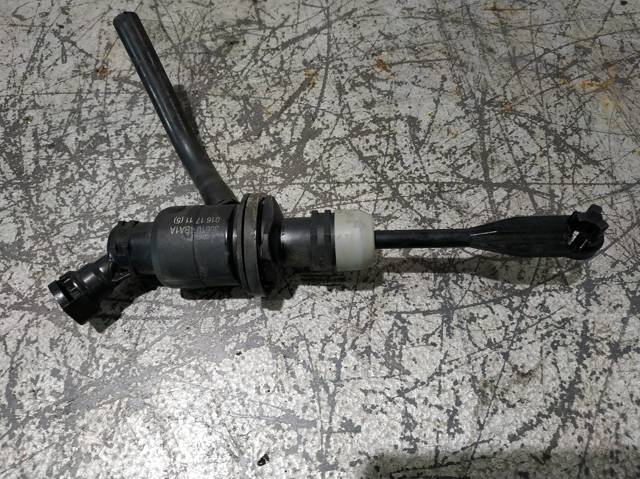 Cilindro mestre de embraiagem 306104BA1A NISSAN