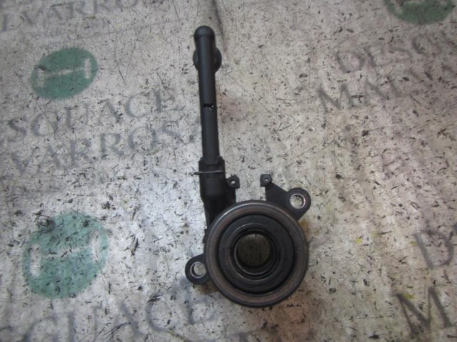 Cilindro de trabalho de embraiagem montado com rolamento de desengate 3062000Q1G NISSAN