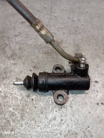 Cilindro de trabalho de embraiagem 3062056G60 NISSAN