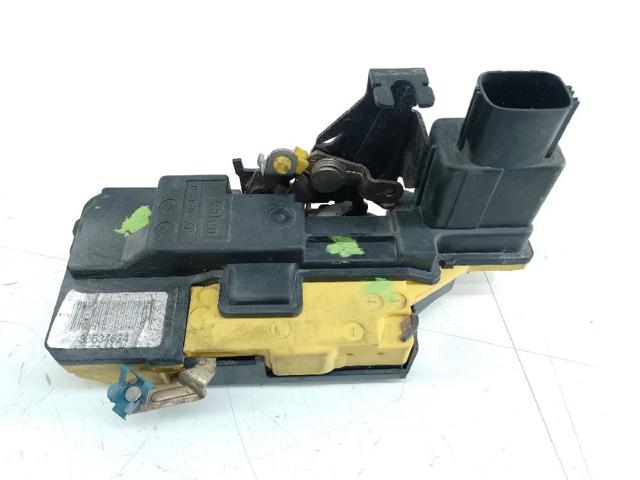 Fecho da porta traseira direita 30634624 VOLVO