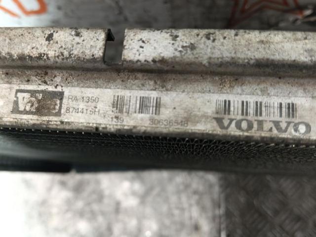 Radiador de esfriamento de motor 30636548 VOLVO