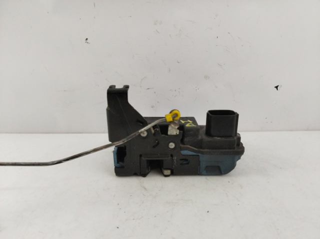 Fecho da porta dianteira direita 30663042 VOLVO