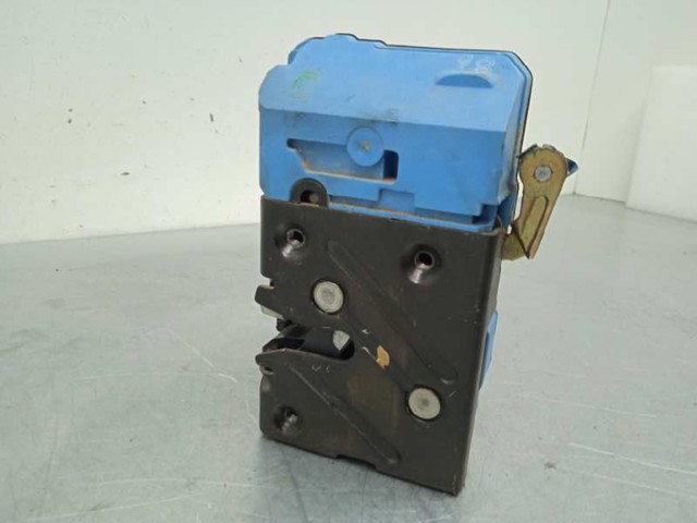 Fecho da porta dianteira direita 30663042 VOLVO