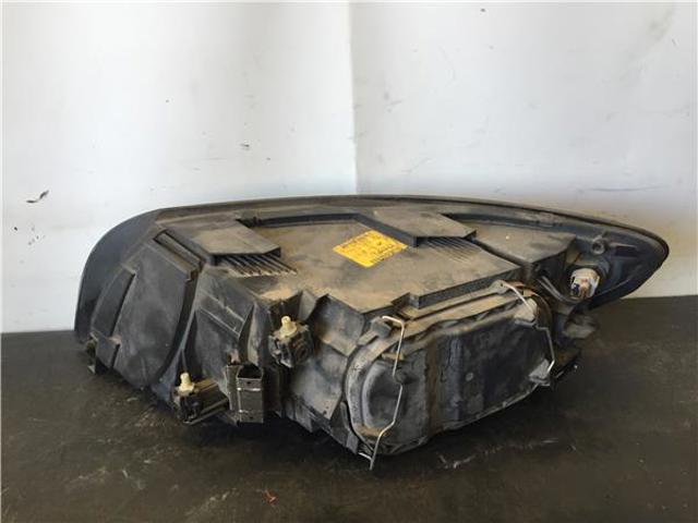 Luz esquerda 30698874 VOLVO