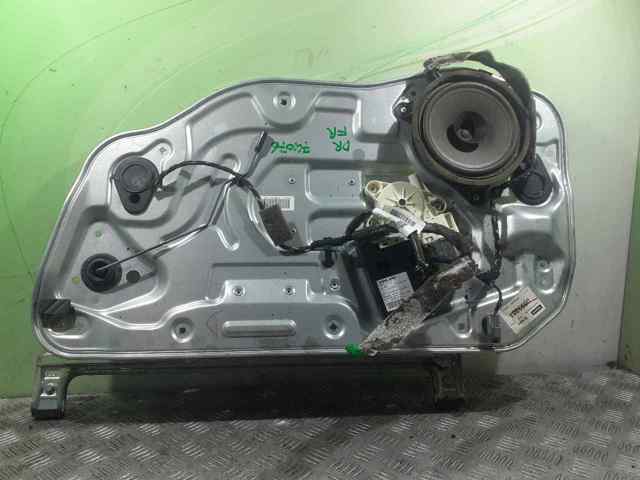 Motor de acionamento de vidro da porta dianteira direita 30710157 VOLVO