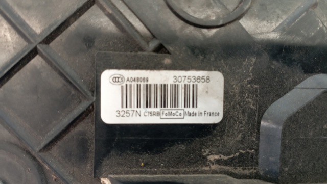Fecho da porta dianteira esquerda 30753658 VOLVO