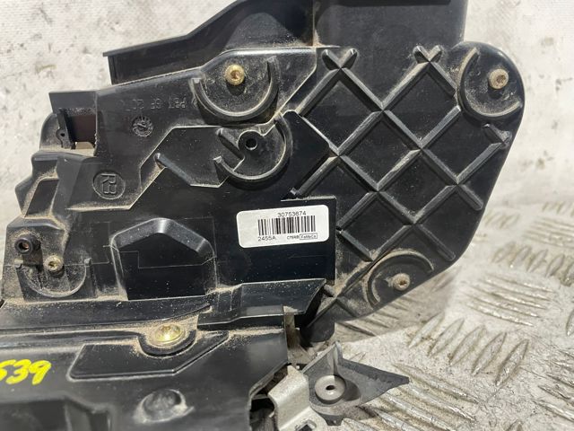 Fecho da porta traseira direita 30753674 VOLVO