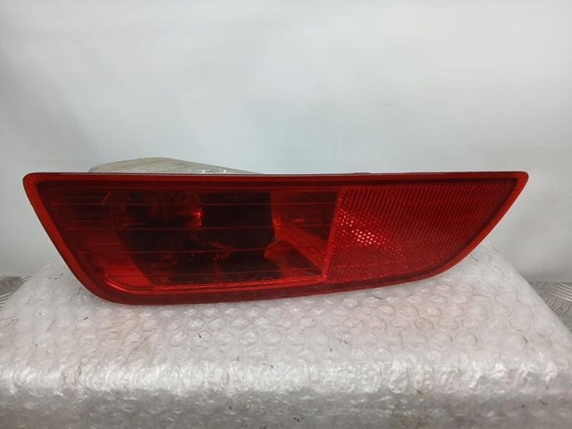 Lanterna de nevoeiro traseira esquerda 30763322 VOLVO
