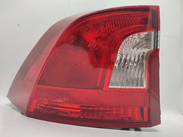 Lanterna traseira esquerda externa 30796267 VOLVO