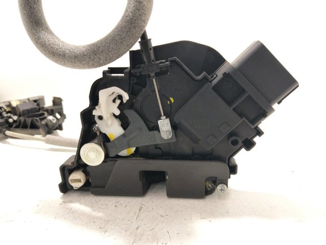 Fecho da porta traseira esquerda 30799324 VOLVO
